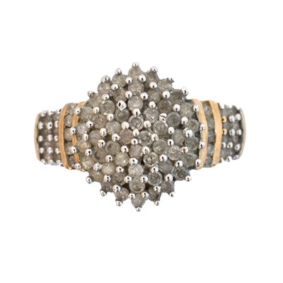 Lot 67 - A 9ct gold diamond cluster ring