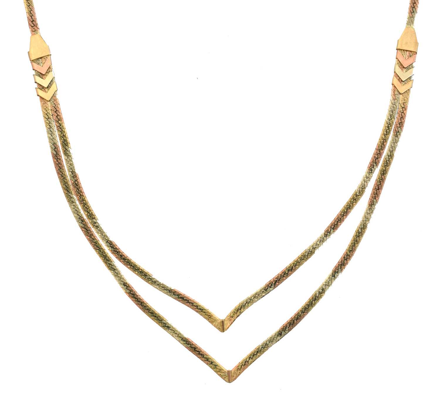 Lot 33 - A 9ct gold chevron necklace