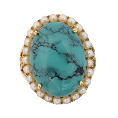 Lot 145 - A turquoise and seed pearl cluster ring