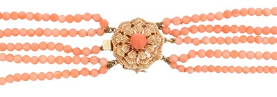 Lot 94 - A coral necklace