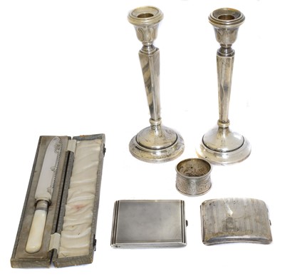 Lot 144 - A selection of silver items