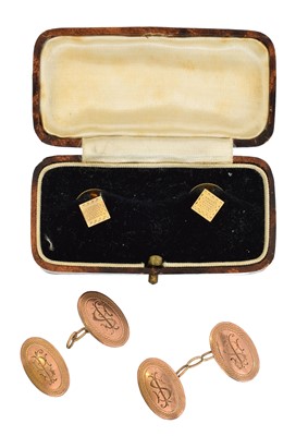Lot 83 - A selection of 9ct gold jewellery