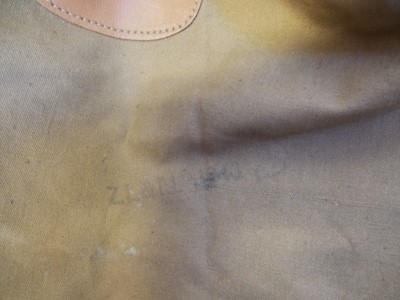 Lot 532 - Military slings and slips.