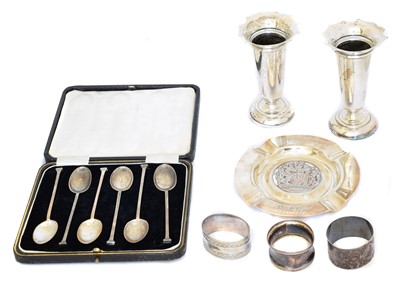Lot 143 - A selection of silver