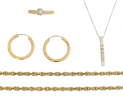 Lot 107 - A selection of jewellery