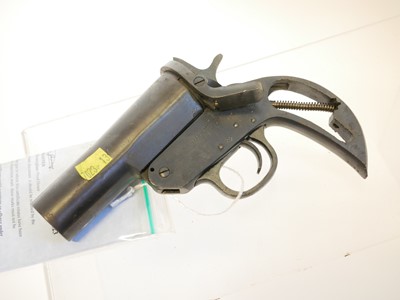 Lot 50 - Deactivated Harrington and Richardson 1" flare pistol