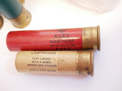 Lot 577 - 8 bore reloading components and tools