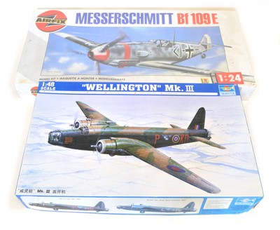 Lot 85 - Two WWII Model Airplanes