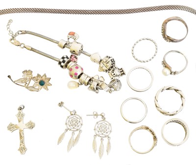 Lot 106 - A selection of jewellery