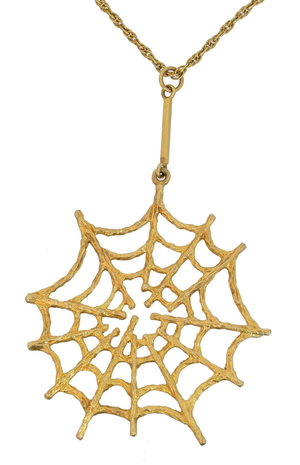 Lot 112 - A 9ct gold spider's web pendant by Deakin & Francis