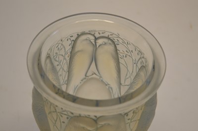 Lot 14 - René Lalique 'Celan' vase