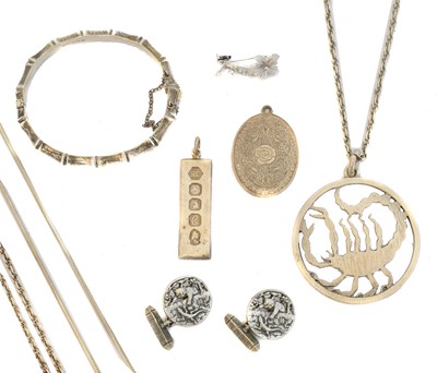 Lot 114 - A selection of silver and white metal jewellery