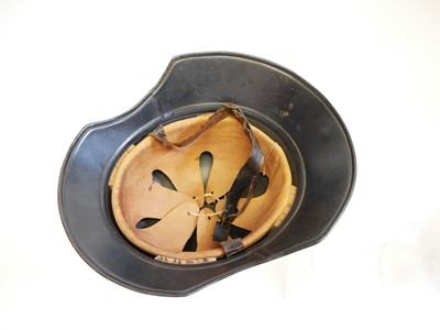 Lot 302 - German WWII Luftschutz helmet