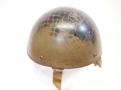 Lot 303 - Italian paratrooper helmet