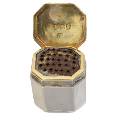 Lot 17 - A George III silver nutmeg grater