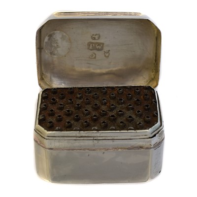 Lot 48 - A George III silver nutmeg grater