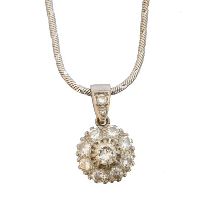 Lot 114 - An 18ct gold diamond pendant