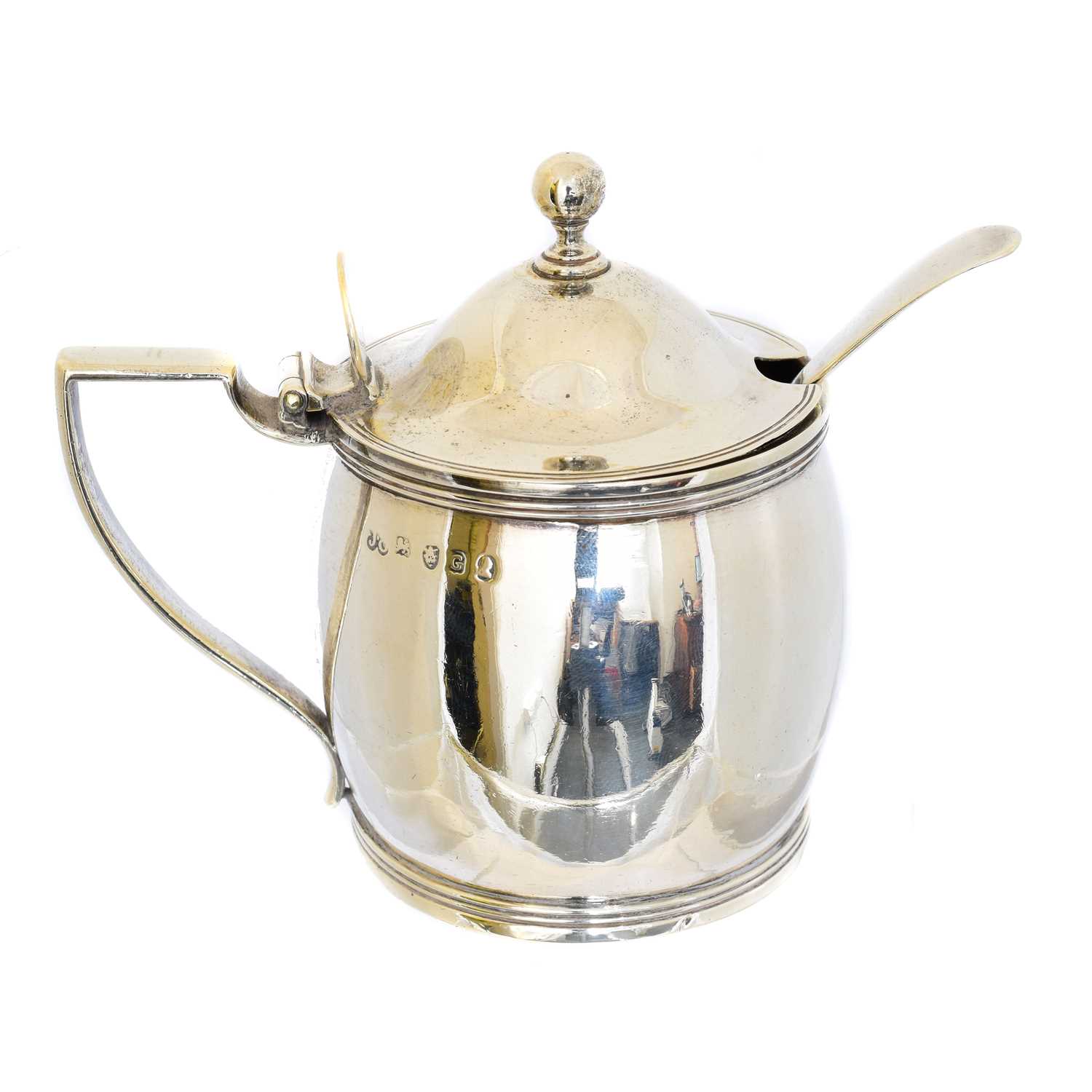 Lot 47 - A George III silver mustard pot