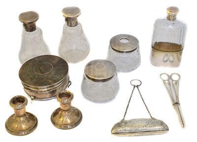 Lot 115 - A selection of silver