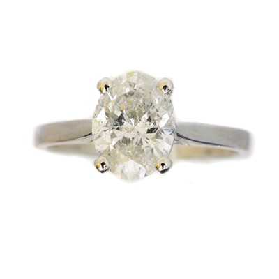 Lot 228 - A platinum diamond single stone ring