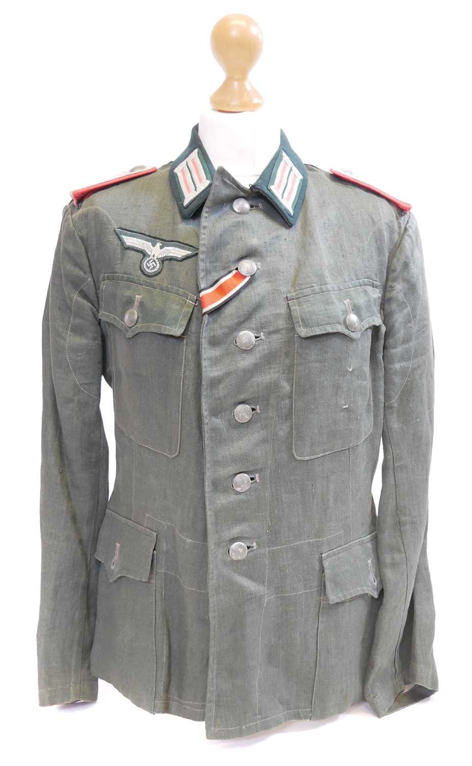 Lot 257 - German WWII armoured troops officers tunic