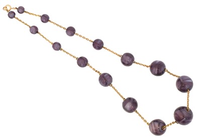 Lot 126 - A necklace