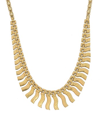 Lot 136 - A 9ct gold fringe necklace