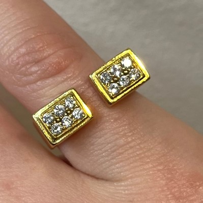 Lot 187 - A 1970s 18ct gold diamond dress ring by Cartier