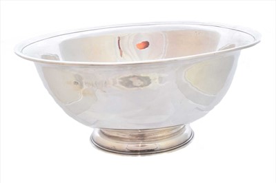 Lot 30 - A Queen Anne Britannia silver shaving bowl