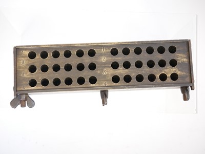 Lot 318 - Unusual gang mould