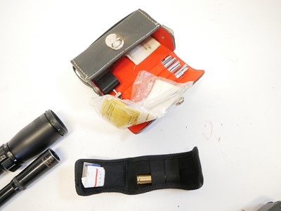 Lot 521 - Rifle telescopes and sighting in aids