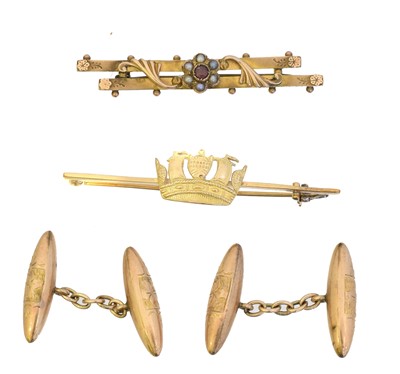 Lot 108 - A selection of 9ct gold jewellery