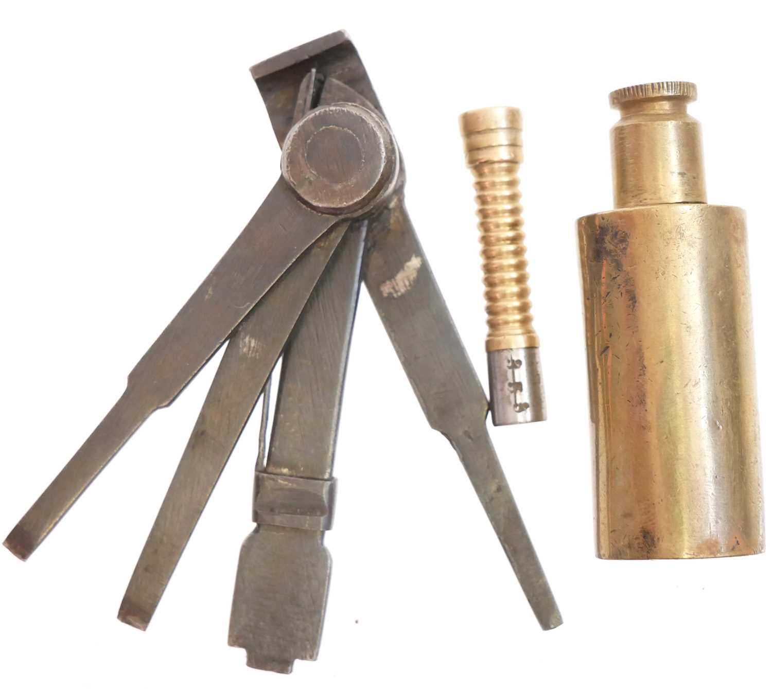 Lot 479 - Martini Henry combination tool, oil bottle, and a jag.