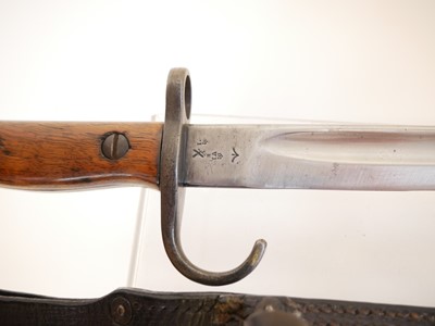 Lot 217 - Lee Enfield SMLE 1907 pattern bayonet with Helve carrier fittings
