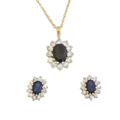 Lot 31 - A selection of sapphire and paste jewellery