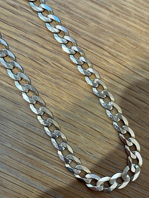 Lot 75 - A 9ct gold chain necklace