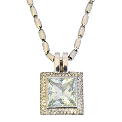 Lot 61 - An 18ct gold aquamarine and diamond pendant