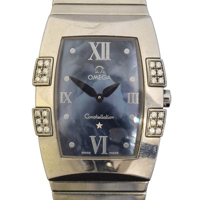 Lot 216 - A stainless steel Omega Constellation Quadrella quartz wristwatch