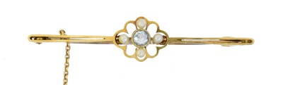 Lot 1 - An early 20th century aquamarine and seed pearl bar brooch