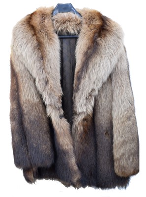 Lot 9 - A fox fur coat