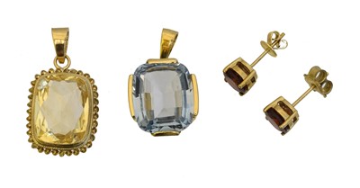 Lot 33 - A selection of gem-set jewellery