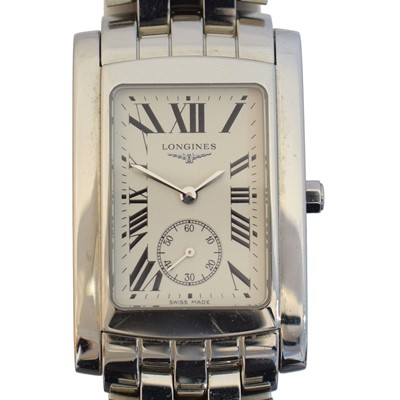 Lot 207 - A Longines 'Dolce Vita' quartz wristwatch