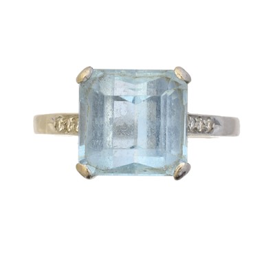 Lot 146 - An aquamarine and diamond dress ring by Cropp & Farr