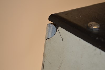 Lot 200 - BR Penguin Block instrument