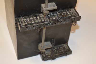 Lot 200 - BR Penguin Block instrument