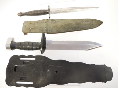 Lot 121 - Fairbairn Sykes dagger and scabbard,...