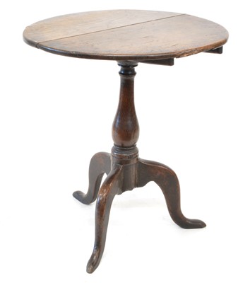 Lot George III Welsh oak tripod table