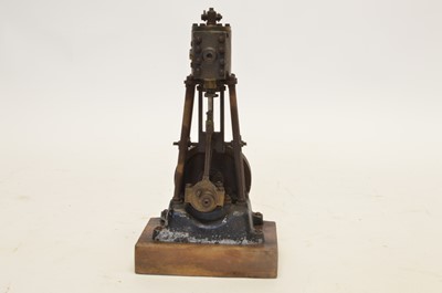 Lot 201 - Early 20th century vertical upright steam engine