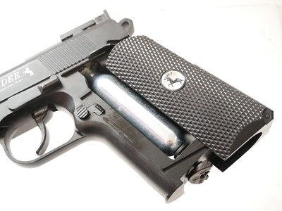 Lot 66 - Colt Defender .177 CO2 BB air pistol , 3inch...