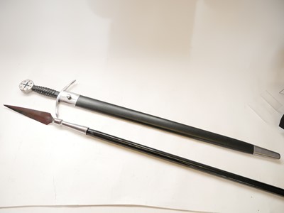 Lot 102 - Medieval re-enactors equipment, to include a...